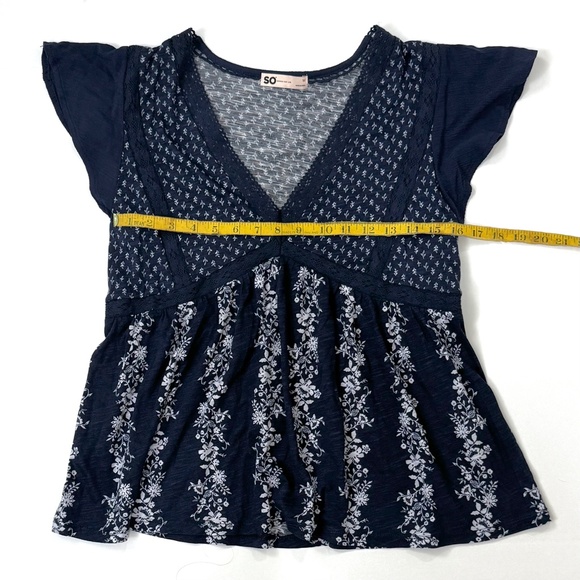 NWT - Women's Flowy Floral Babydoll Peplum Short Sleeve Top - NWT - Picture 6 of 9